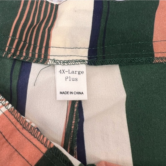 NWOT  Women's Plus Size Printed Drawstring Waist Split Side Wide Leg Pants - Picture 12 of 17